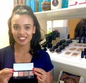 Beauty Therapist Janay with Mii Couture Eye Colour Compact